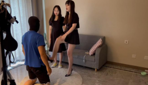珂玥带18岁妹妹玩踩踏踢裆让狗奴舔脚-珂玥教坏素人妹妹-语言羞辱超刺激
