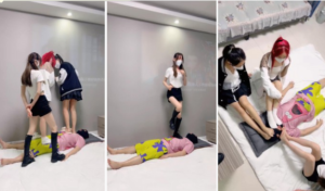 【精神小妹】3S全体重踩踏地毯踩头跳跺狗爪-97LZTD-101222327