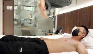 【维族女大】临床医学生板鞋裸足跳踩-97LZTDGXFC-00000313271566