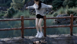 【段子先生】清纯美女小白鞋虐踩小人-97LZTDGXFC-00000313271877